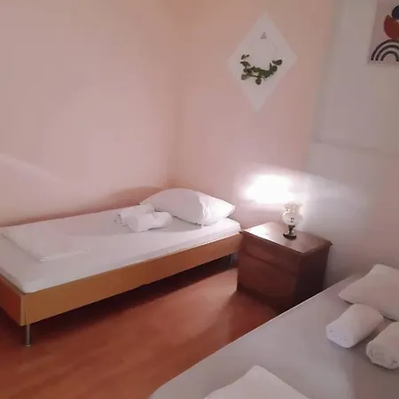 Апартаменты Belindas Place