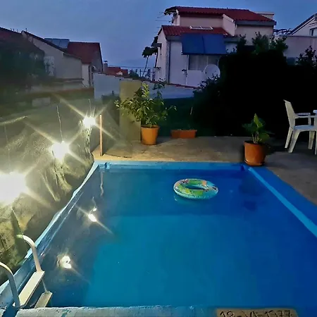 Belindas Place Апартаменты Супетар